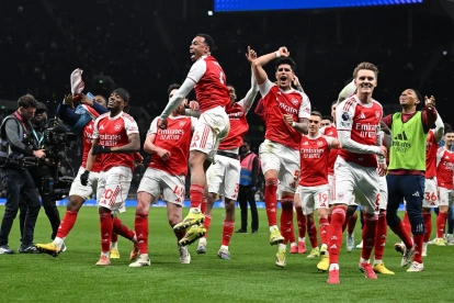 Arsenal, con el ecuatoriano Piero Hincapié, se consagró campeón de Premier League 2026.