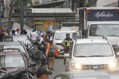 El tráfico en el centro suele afectar a la ciudadanía.