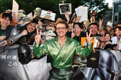 Pedro Pascal durante el estreno en Tokio de Star Wars: The Mandalorian y Grogu.