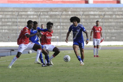 Emelec quedó fuera de la Copa Ecuador tras perder en penales ante Daquilema.