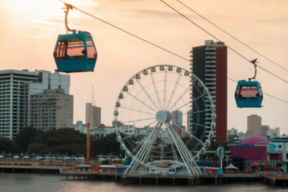 Los paseos fluviales, gastronomía y nuevos espacios urbanos invitan a redescubrir la ciudad.