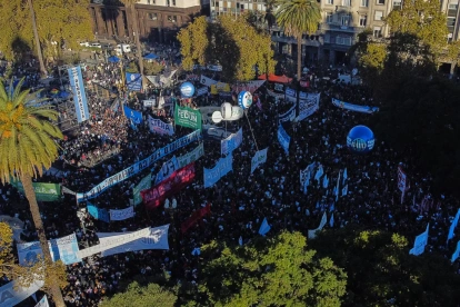 Fotografía de archivo de manifestaciones sindicales contra los recortes de Miliei el pasado 13 de mayo de 2026 en Buenos Aires (Argentina).