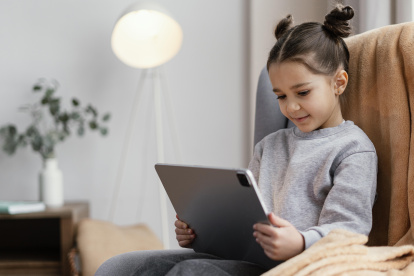 Un estudio encontró que las apps funcionan mejor cuando enseñan habilidades concretas y medibles, como reconocer letras o aprender a contar.