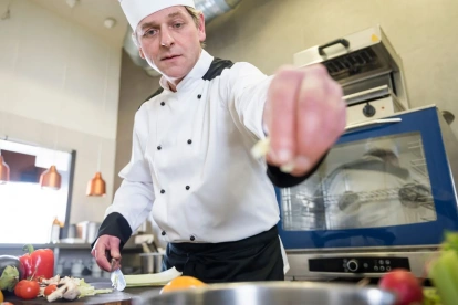 La cocina profesional exige trabajo bajo presión todos los días