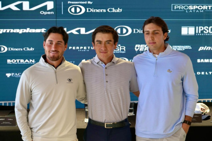 Renato Naula (i), Felipe Garcés (c) y Philippe Thorin son los golfistas ecuatorianos.