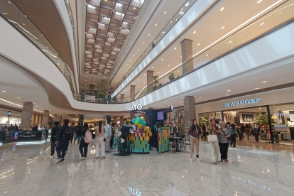 El centro comercial Mall del Alto abrió oficialmente sus puertas al público este viernes, 22 de mayo, en la ciudad de Cuenca.