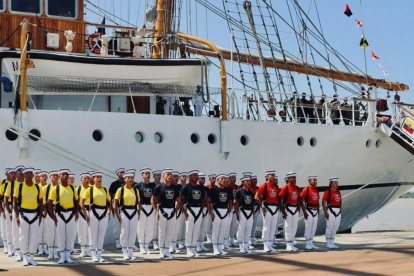 Buque Guayas zarpa desde Ecuador en mayo para entrenar guardiamarinas en alta mar por formación