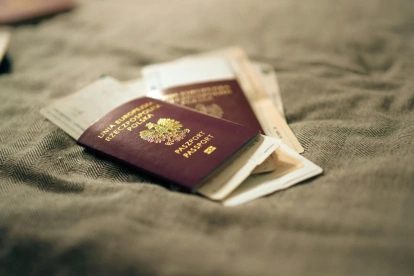 Familias intentaban viajar a México desde Quito con visas falsas, pagadas a redes ilegales para migración irregular.