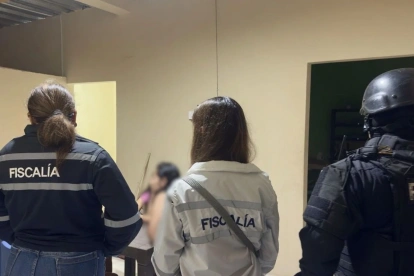 Juez dicta prisión preventiva a 21 detenidos por tráfico armas, mayo 2026, tras operativo en tres países
