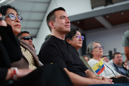 El presidente Daniel Noboa firmó el Decreto 393 sobre el sistema de salud público.