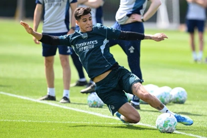 Piero Hincapié se apunta como titular en el último partido de Arsenal en la Premier League.