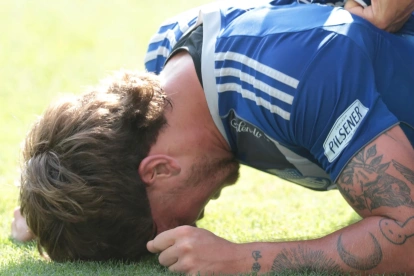 Luca Klimowicz celebra uno de sus goles.