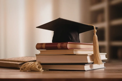 Estudiantes universitarios en Ecuador exigen igualdad en los procesos académicos.