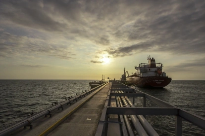 El alza del precio internacional del crudo y de los derivados importados presiona la balanza petrolera de Ecuador.