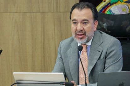 El alcalde, Pabel Muñoz, estará fuera de la ciudad durante 11 días.