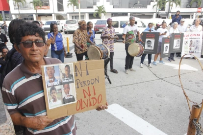 Protesta en Guayaquil por el caso de Los Niños de Las Malvinas.