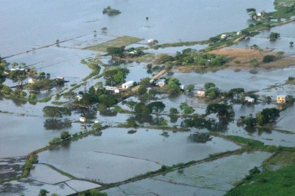 Pocos estudios miden el impacto real de El Niño en Ecuador. Pero el país puede prepararse en función de lo ocurrido en 1982/1983, 1997/1998 y 2015/2016, cuando lluvias torrenciales generaron inundaciones.