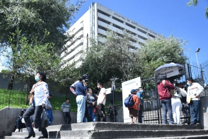 La fachada del Hospital Eugenio Espejo de Quito.