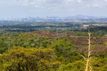 Foto referencial.Vista del Cerro Azul ubicado en la vía la costa