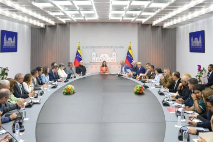 La presidenta encargada de Venezuela, Delcy Rodríguez, durante una reunión con el Consejo de Ministros este 26 de mayo de 2026, en Caracas (Venezuela).