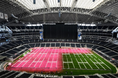 Estadios se pintarán de fucsia por un tratamiento al gramado que pide obligatoriamente la FIFA.