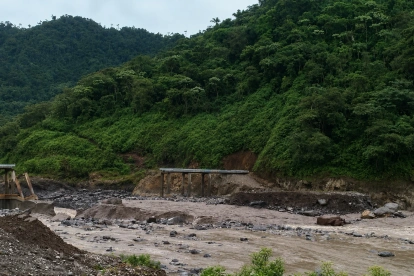 El dique permeable del río Coca se construyó a 7,8 kilómetros de distancia de las obras de captación de Coca Codo Sinclair.