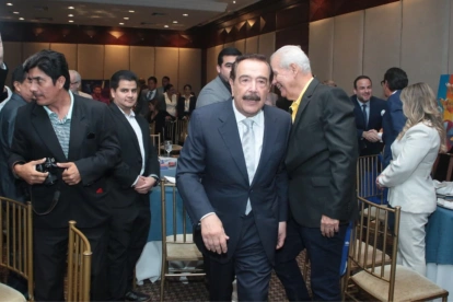 Jaime Nebot participó en un conversatorio en Guayaquil donde habló sobre el futuro de la ciudad y su rol político.