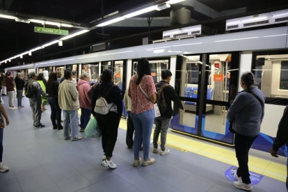 Referencia. La Fiscalía investiga presuntas irregularidades en contratos y mantenimiento del Metro de Quito, una de las obras más importantes de la capital.