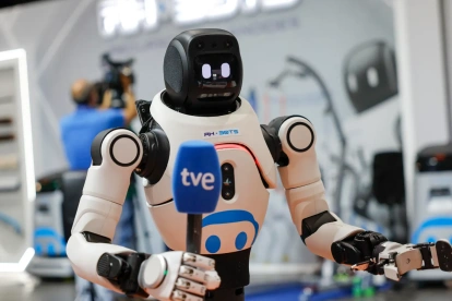 RH BOTS, compañía valenciana especializada en inteligencia artificial física y robótica inteligente, presenta dos robots humanoides autónomos.