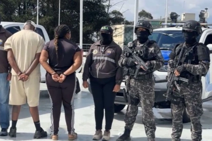 Alias La R y su pareja fueron detenidos en el norte de Quito y se les encontró tacos de dinamita que fueron explotados por la Policía Nacional