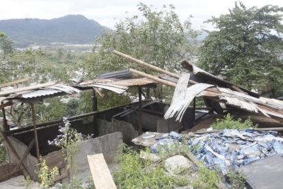 En la cisterna de esta casa fueron abandonados los cuerpos de los cuatro comerciantes asesinados, incluida la dueña de un negocio en la ciudadela Martha de Roldós.