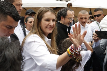 La candidata de derecha, Paloma Valencia, votó en la tarde en Bogotá.