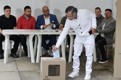 El presidente de Colombia, Gustavo Petro, votó este domingo 31 de mayo en Bogotá.
