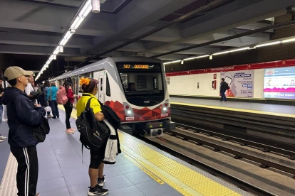 Las denuncias sobre supuestas fallas en el Metro de Quito abrieron un debate sobre la seguridad y el mantenimiento del sistema.