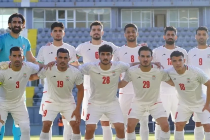 Selección de Irán posa para una fotografía oficial durante su preparación rumbo al Mundial 2026.