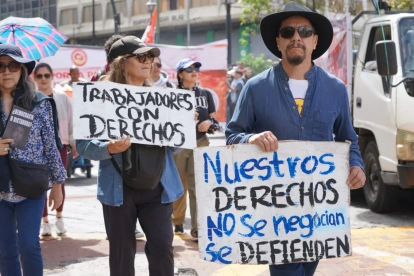 Docentes de la UNE anunciaron movilizaciones y acciones legales para exigir la derogación del acuerdo que habilita actividades institucionales los sábados.