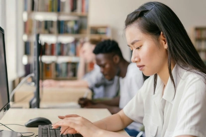 Jóvenes ecuatorianos podrán estudiar y trabajar en Australia durante un año con una visa especial.