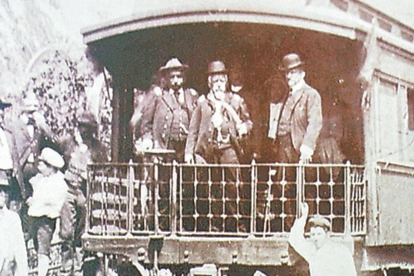 Eloy Alfaro construyó una red de ferrocarriles que posibilitó comunicarse a los ecuatorianos de las distintas regiones. Fue un estadista, patriota y honesto al servicio del país.