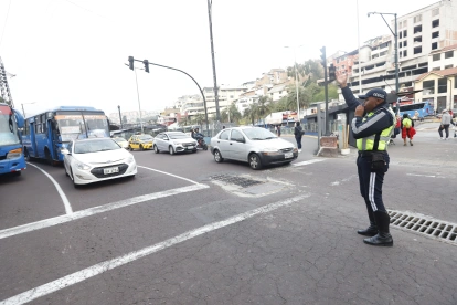 En Quito, la medida de restricción Pico y placa funciona en la mañana y en la tarde.