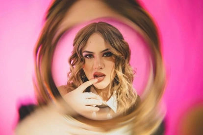 Cantante Mar Rendón