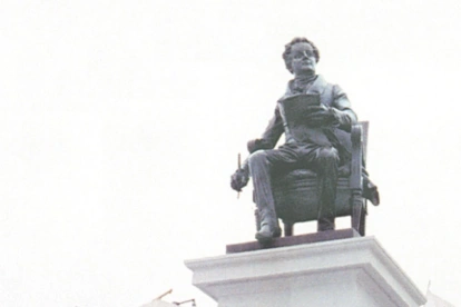 En Guayaquil, el Sillón de Olmedo representa el lugar desde donde se gobernó una ciudad que durante décadas tuvo un proyecto reconocible y una dirección.