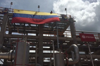 ¿Dónde están los ingresos petroleros de Venezuela? Fuera de los círculos cercanos a Trump y Rodríguez, nadie parece saberlo.