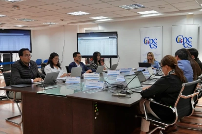 La Comisión Ciudadana de Selección del fiscal general del Estado durante una sesión.