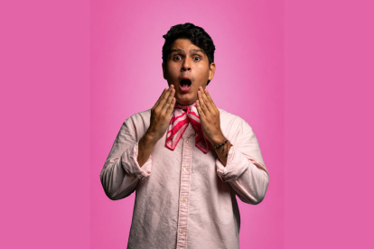 Adrián Siup convierte al Falso 9 en una miniserie digital sobre conquista, humor y masculinidad.
