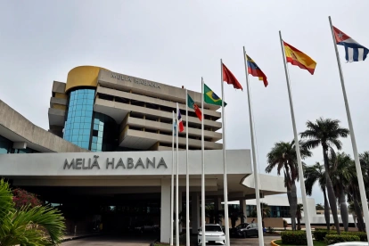 Un edificio de la cadena hotelera española Meliá este 3 de junio de 2026, en La Habana (Cuba).