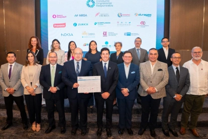 Representantes del sector privado y la academia se unen por la integridad corporativa.