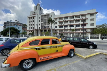Los negocios extranjeros están saliendo de Cuba para evitar las sanciones de Estados Unidos.
