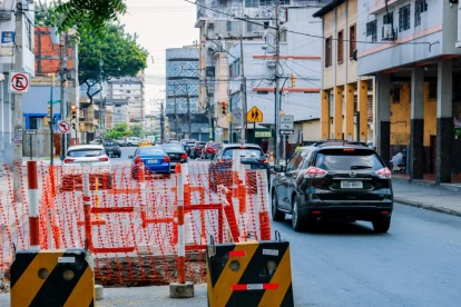 Los cierre de calles son constantes en el centro de Guayaquil.