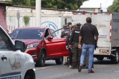 Un hombre fue asesinado el 6 de junio mientras conducía en el suburbio de Guayaquil.