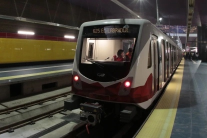 El Metro de Quito conecta la ciudad, pero su impacto económico depende de un entorno favorable para empresas y emprendedores.
